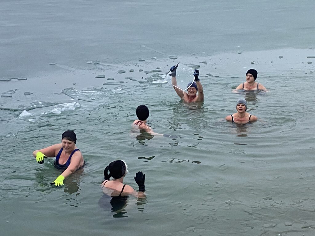 Winterschwimmen im Pucher Meer